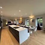Michel 220m2 * 세인트제임스